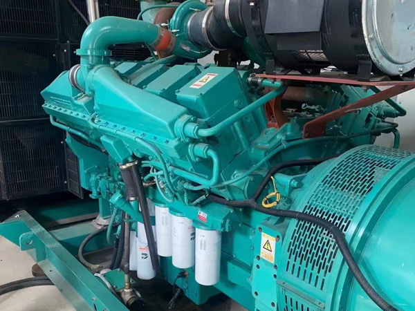 大祥更换100kW柴油发电机组机油时，需要注意哪些事项？