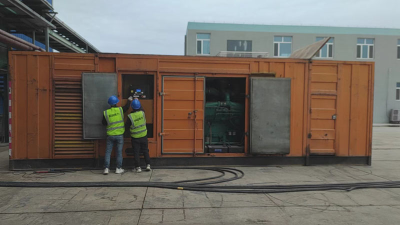 大祥如何检查柴油发电机组的机油油位？